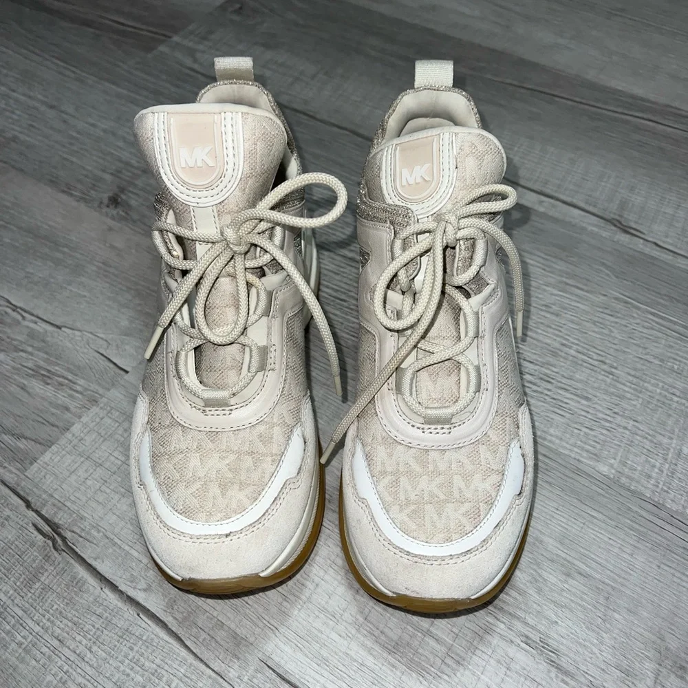 Michael Kors Olympia trainers - Picture 2 of 6